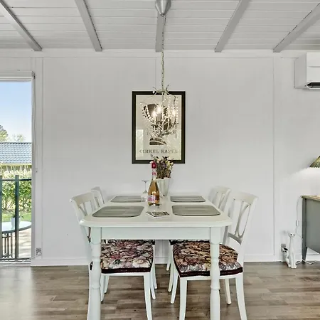 2 Bedroom Beautiful In