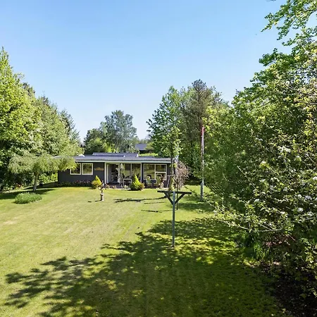 2 Bedroom Beautiful In Nyaraló Jægerspris