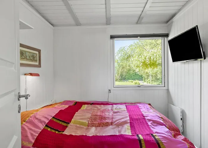Дом отдыха 2 Bedroom Beautiful In *